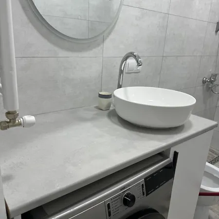 Cosy Apartment In The City Center Tbilisi Exterior photo